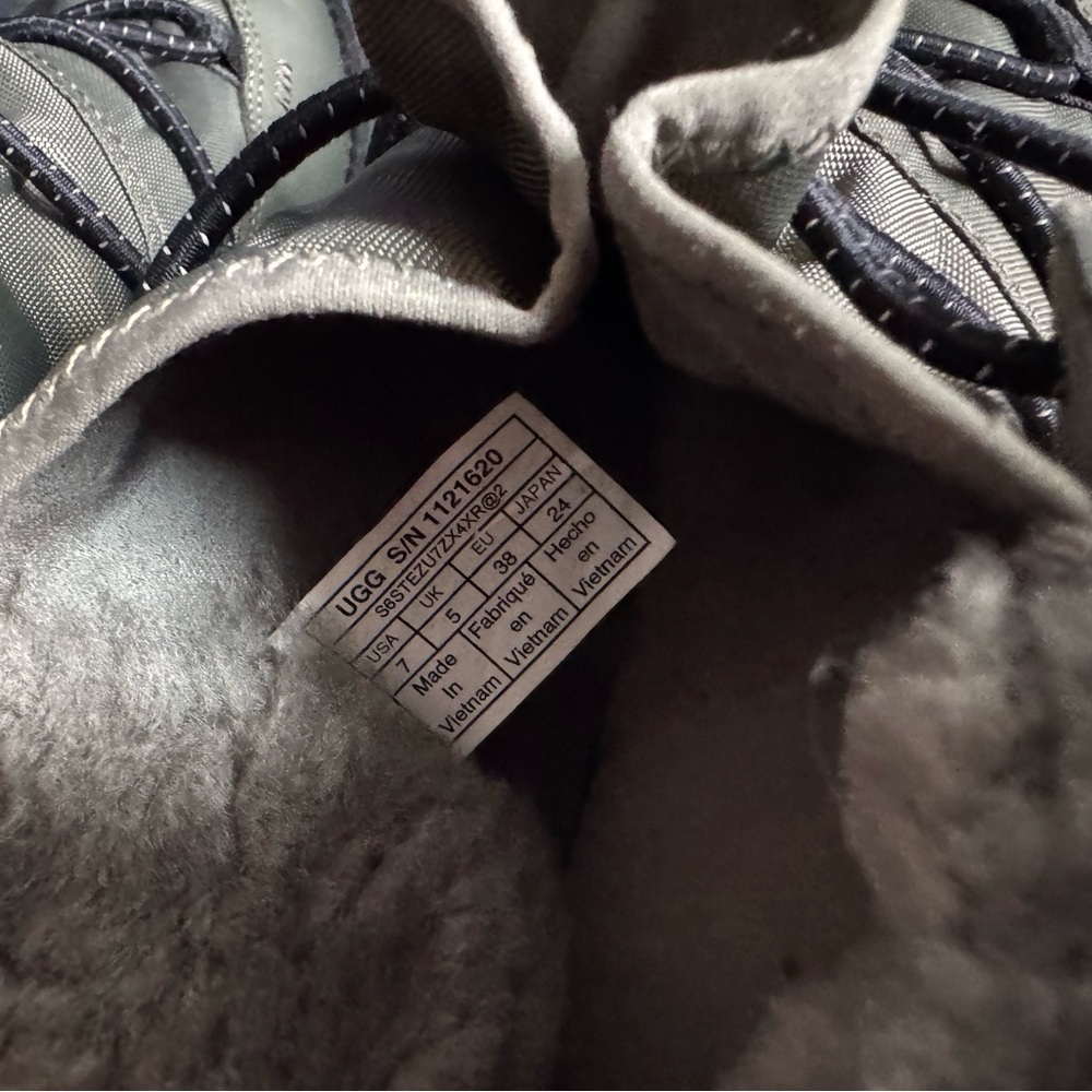 Ugg Classic Rising Toggle Platform Ankle Boots Wo… - image 5